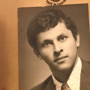 Meet your Posher, Carlos amadeo